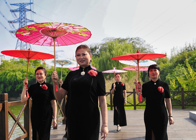 Activities Held to Celebrate Upcoming Chongyang Festival